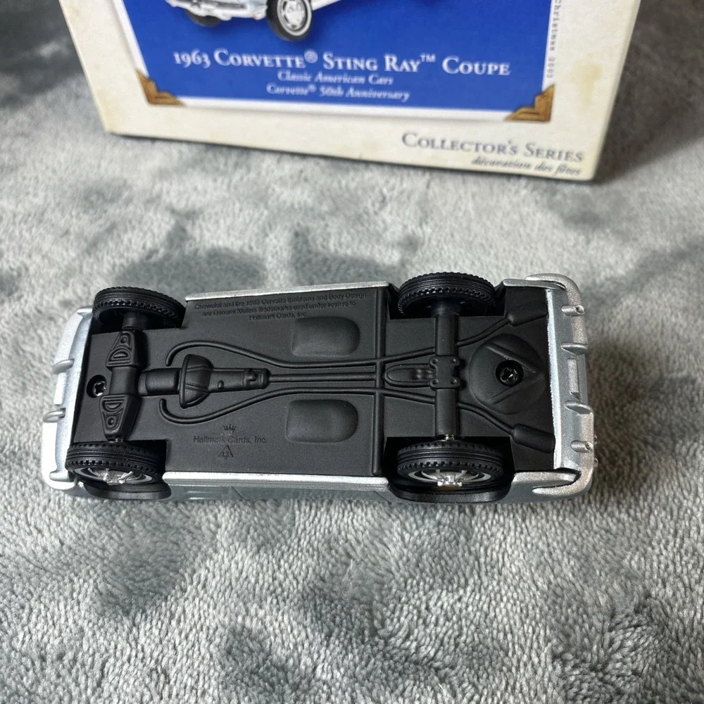 Hallmark Keepsake 1963 Corvette Sting Ray Coupe Classic American Cars 2003